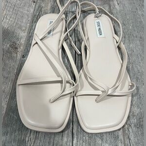 Steve Madden Agree Sandal | Strappy |Size 10 | Square Toe Minimalist Flat